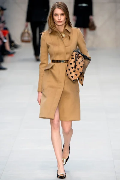 Look 19